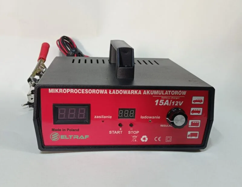 MIKROPROCESOROWA ŁADOWARKA 15A/12V